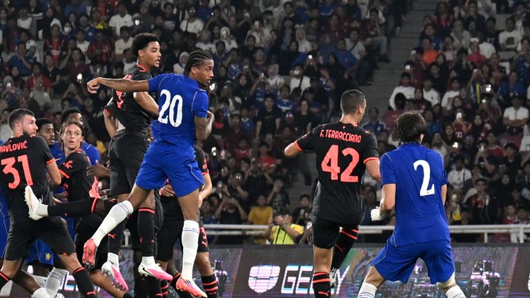 切尔西3-0战胜AC米兰:若昂·佩德罗双响,蓝军强势反弹